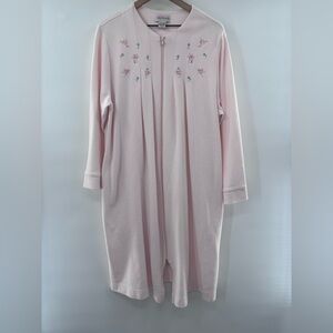 Vintage Shadow Line Maxi Robe in Pink with Embroidered Flowers Size 1X